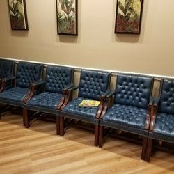 Central Florida Imaging Center - Simple but comfortable waiting room with plenty of reading material.