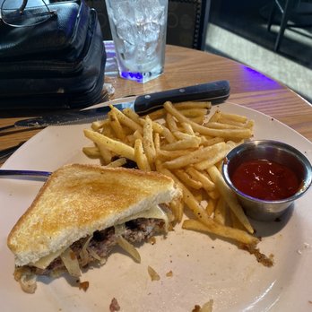 Aubreys - Old Fashioned Patty Melt and seasoned shoestring fries. Leftovers in the toaster oven the next day for lunch. So good!! - Bars Near Me - Morristown, Tennessee
