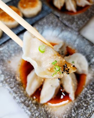 Shang Artisan Noodle by null