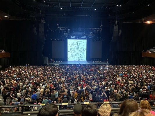Bill Graham Civic Auditorium by null