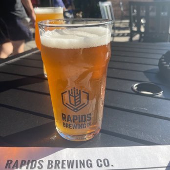 Rapids Brewery - Pizza Near Me - Grand Rapids, Minnesota