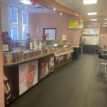 Swirl Suites Rolled Ice Cream - Ice Cream & Frozen Yogurt Near Me - Orange Park, Florida Swirl Suites Rolled Ice Cream - Ice Cream & Frozen Yogurt Near Me - Orange Park, Florida
