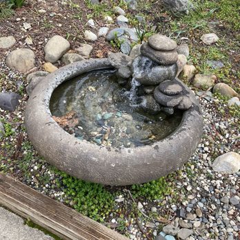 Jyun Kang Vegetarian Restaurant - Tiny water fountain next to the stairs 2/16/2024 - Vegan Near Me - Ukiah, California