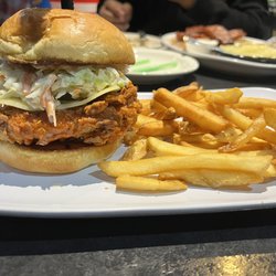 Rivals Sports Grille - Nashville Hot Chicken