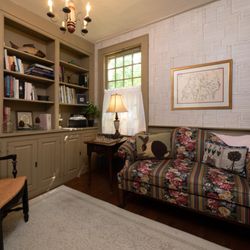 Stonecroft Inn - Library in the 1807 House