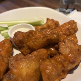 Crispy Traditional Wings - Buffalo