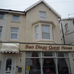 San Diego Guest House - San Diego Blackpool. Superb B&B  adjacent to Promenade and two minutes walk to Pleasure Beach and Sandcastle Wagerpark.