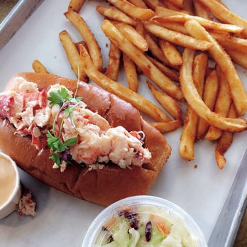 Burien Fish House - Lobster Roll (Market Price ~$23 8/21/18) + chips, your choice dipping sauce. I added a 4oz Coleslaw to my meal. - Seafood Near Me - Burien, Washington