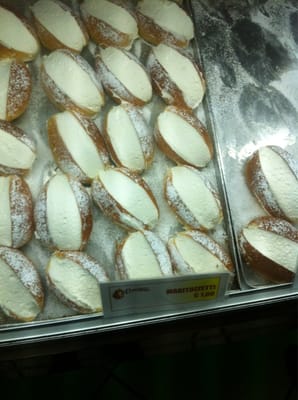 Il Cornettone - Cornetteria a Roma by null