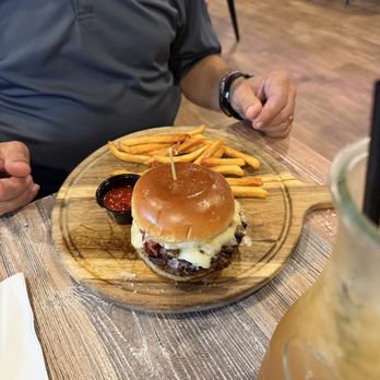 Luka Restaurant - Truffle burger - Latin American Near Me - Plantation, Florida Luka Restaurant - Truffle burger - Latin American Near Me - Plantation, Florida