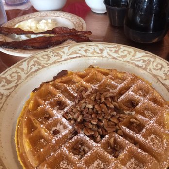 Another Broken Egg Cafe - Best pumpkin waffle! Love the season - Cafes Near Me - Lake Mary, Florida