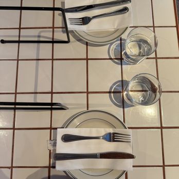 Pijja Palace - Table settings as of Jan 10, 2025 - Sports Bars Near Me - Los Angeles, California
