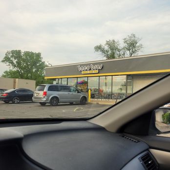 Taco Bros - Mexican Near Me - Farmington Hills, Michigan