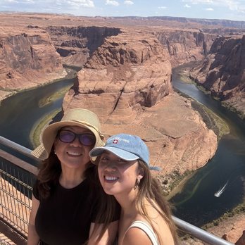 Horseshoe Bend - The view of the Colorado River - Hiking Near Me - Page, Arizona
