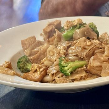 Thai Yaki - Tofu pad see ew - Thai Near Me - Santa Clarita, California Thai Yaki - Tofu pad see ew - Thai Near Me - Santa Clarita, California