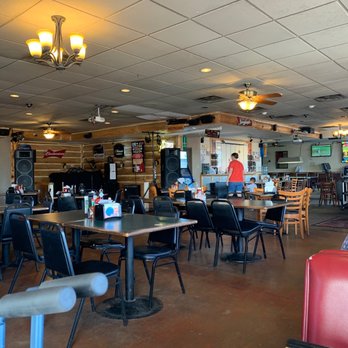 Local Legends Bar & Grill - Sports Bars Near Me - Mesa, Arizona