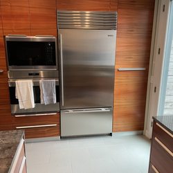 TigAlex Appliance - SubZero refrigerator repair