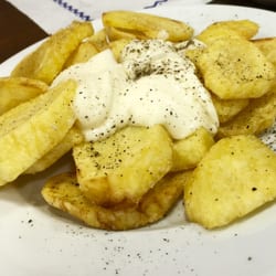 Triana - Patatas bravas