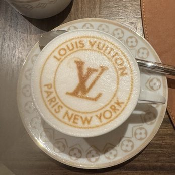 Le Café Louis Vuitton - Cafes Near Me - New York, New York Le Café Louis Vuitton - Cafes Near Me - New York, New York