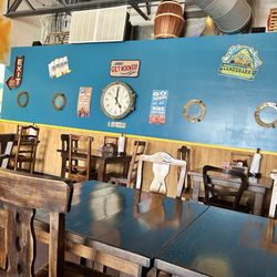 Rusty's Wharf - Inside
