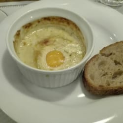 Oeuf cocotte à la crème de fois gras