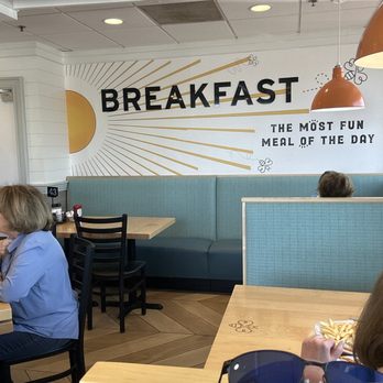 Honey Jam Day Cafe - BACK DINING ROOM - Burgers Near Me - Downers grove, Illinois Honey Jam Day Cafe - BACK DINING ROOM - Burgers Near Me - Downers grove, Illinois
