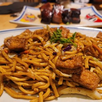 Fifty One - E-fu noodles with Tofu. If you squint you can see the black pepper flakes sauce - Chinese Near Me - Culver City, California Fifty One - E-fu noodles with Tofu. If you squint you can see the black pepper flakes sauce - Chinese Near Me - Culver City, California