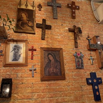 Ranchos Cocina - Art on the walls - Vegetarian Near Me - San Diego, California Ranchos Cocina - Art on the walls - Vegetarian Near Me - San Diego, California