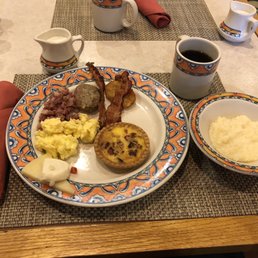 Breakfast buffet sampling ($18.50, but include hot & cold food, omelet bar, coffee and fresh juice) Breakfast buffet sampling ($18.50, but include hot & cold food, omelet bar, coffee and fresh juice)