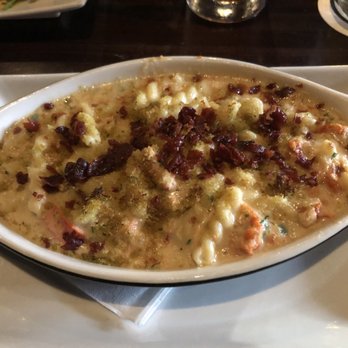 Foxhole Culinary Tavern - Lobster Mac & Cheese - New American Near Me - Austin, Texas Foxhole Culinary Tavern - Lobster Mac & Cheese - New American Near Me - Austin, Texas