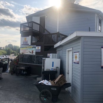 Sunset Harbor Bar and Grille - Dive Bars Near Me - Fairport Harbor, Ohio