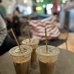 Cutbow Coffee Roastology - Vanilla/Lavender latte