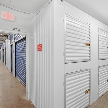 Extra Space Storage - Interior Units - Self Storage Near Me - Sherman Oaks, California