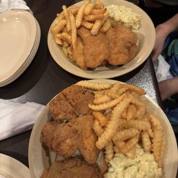 1/2 Golden Fried Chicken Dinner