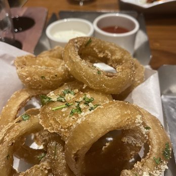 Gordon Ramsay Burger Las Vegas - Beer battered onion rings - Burgers Near Me - Las Vegas, Nevada Gordon Ramsay Burger Las Vegas - Beer battered onion rings - Burgers Near Me - Las Vegas, Nevada