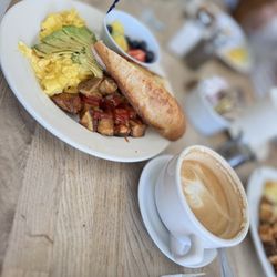 Brioche Bakery & Cafe - The breakfast plate