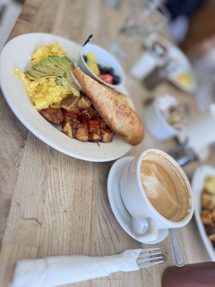 Brioche Bakery & Cafe