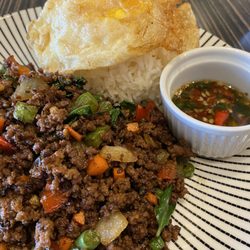 Stir Fried Beef with Basil Sauce