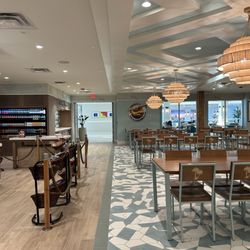 Joe’s Merchant Coffee & Provisions - Dining area