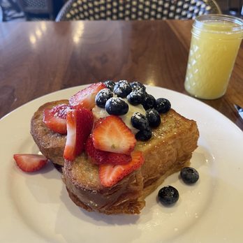 Elly's Brunch & Cafe - Berry Mascarpone French toast - Breakfast & Brunch Near Me - Phoenix, Arizona
