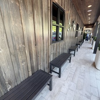 Beach Mountain Diner - Outside waiting area - Diners Near Me - Dillsboro, North Carolina Beach Mountain Diner - Outside waiting area - Diners Near Me - Dillsboro, North Carolina