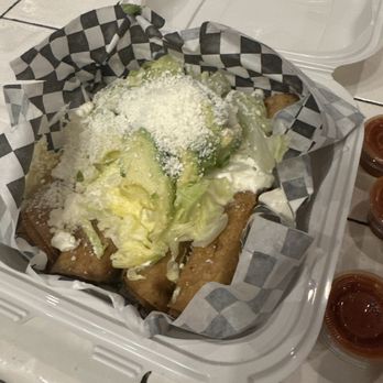 El Taller De La Barbacoa - 4 rolled tacos with cheese sour-cream, lettuce and fresh avocado! - Mexican Near Me - Spring Valley, California El Taller De La Barbacoa - 4 rolled tacos with cheese sour-cream, lettuce and fresh avocado! - Mexican Near Me - Spring Valley, California