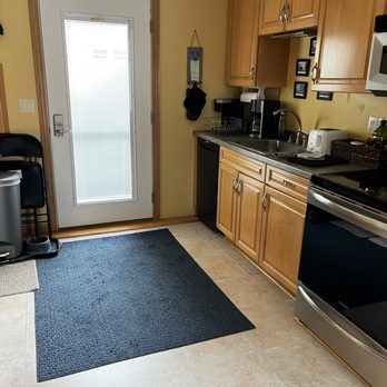 Little Adventure - Small but usable kitchen - Vacation Rentals Near Me Little Adventure - Small but usable kitchen - Vacation Rentals Near Me