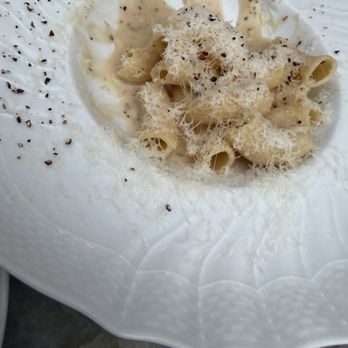 Sunny's Steakhouse - Cacio e Pepe - Cocktail Bars Near Me - Miami, Florida Sunny's Steakhouse - Cacio e Pepe - Cocktail Bars Near Me - Miami, Florida