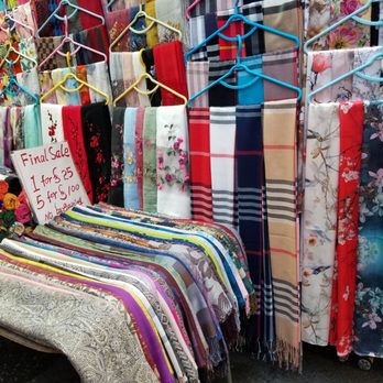 女人街 - Scarves - Flea Markets Near Me - Hong Kong, HK 女人街 - Scarves - Flea Markets Near Me - Hong Kong, HK