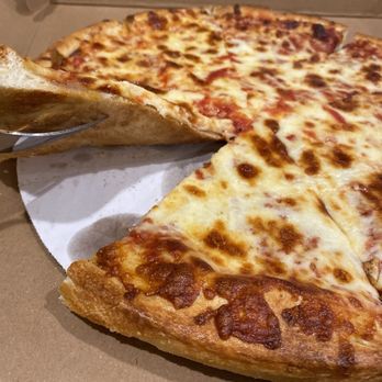 Tomato & Garlic Pizzeria - Hey Dave Portnoy, just look at that under carriage *chef kiss - Pizza Near Me - Bristol, Connecticut Tomato & Garlic Pizzeria - Hey Dave Portnoy, just look at that under carriage *chef kiss - Pizza Near Me - Bristol, Connecticut