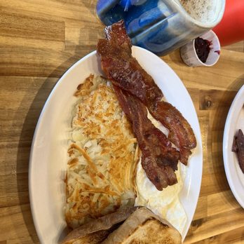 Nye Beach Cafe - Traditional Breakfast - Cafes Near Me - Newport, Oregon Nye Beach Cafe - Traditional Breakfast - Cafes Near Me - Newport, Oregon