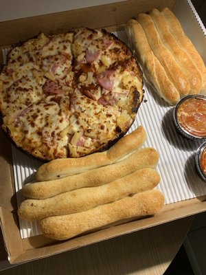 Mother Bear's Pizza West by null