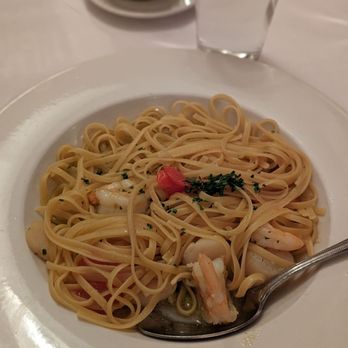 Trattoria Gianni - Linguine Portofino - Italian Near Me - Chicago, Illinois