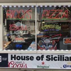 Ricci's Pizzeria